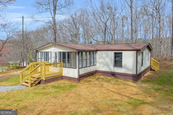 4934 Rilla Road Gainesville