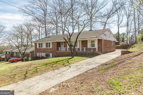 2110 LaVista Circle Circle, Hapeville