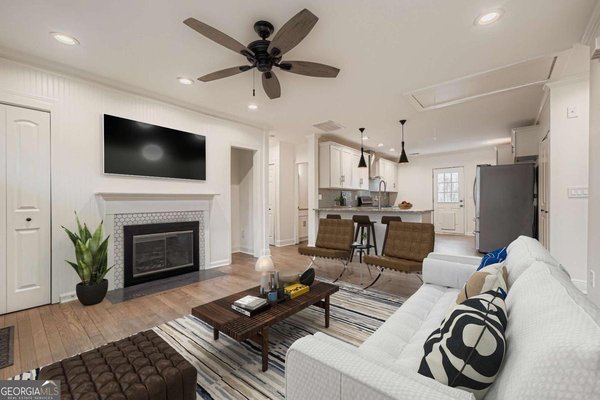 1688 Oak Knoll Circle, Atlanta