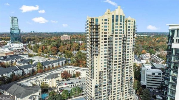 3481 Lakeside Drive, Atlanta