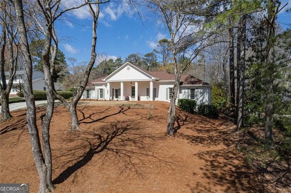 1275 Oakhaven Drive Roswell