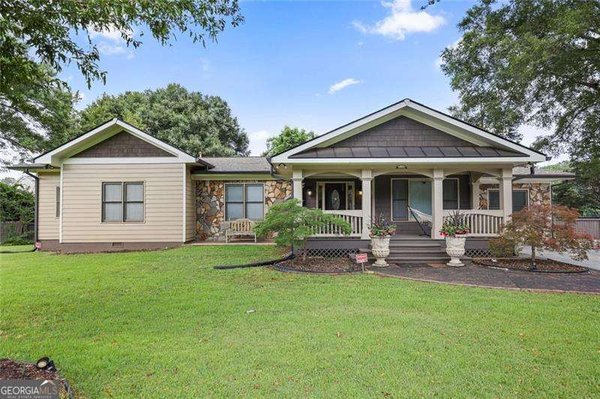 1665 Cunningham Road Marietta