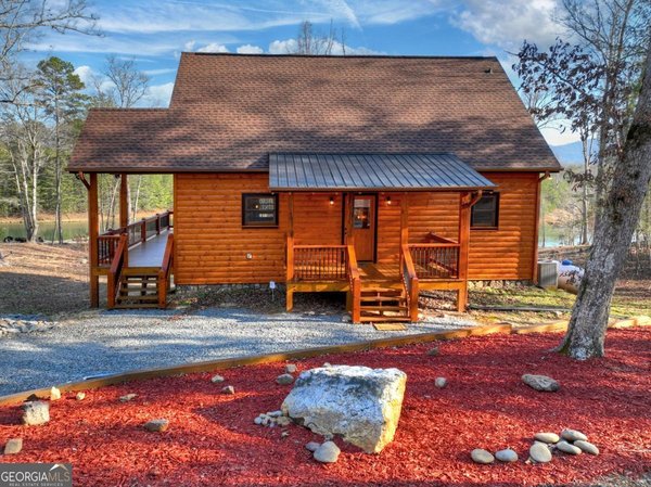 17 Dial Mountain Drive, Blue Ridge