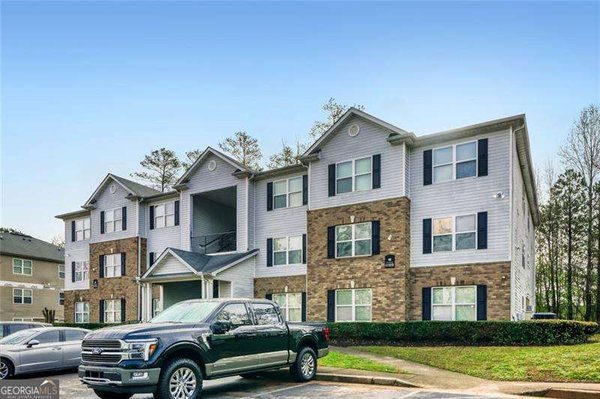 10204 Fairington Ridge Circle, Lithonia