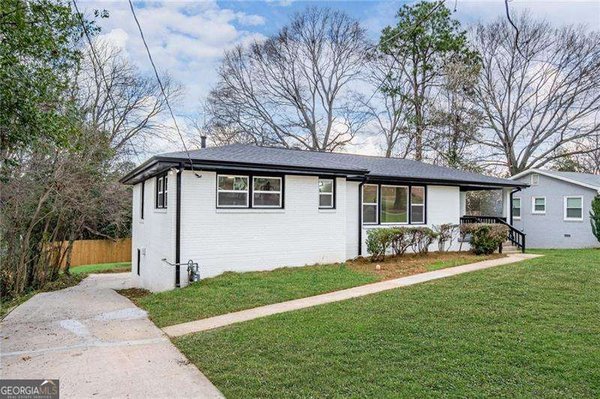 2868 Lynda Place, Decatur