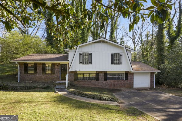 5809 Oakleaf Way Stone Mountain