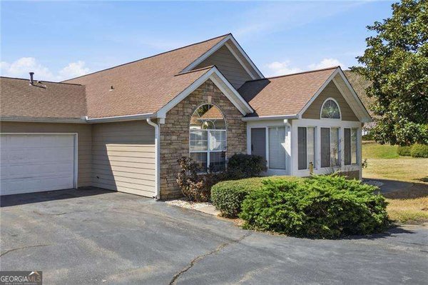 1863 Kolb Farm Circle Marietta