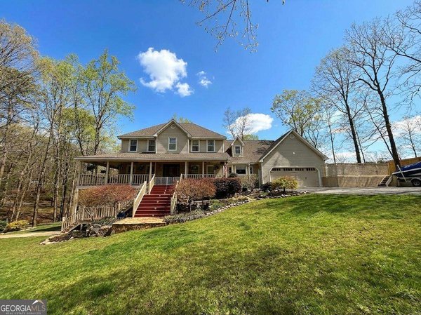 31 Fawn Lake Trail White