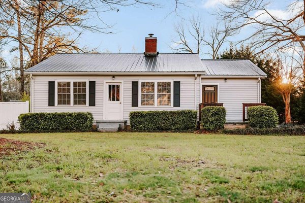 549 Gholston Street Comer