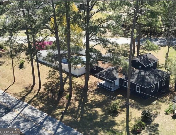 601 Community Drive, Waycross