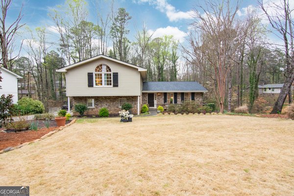 2703 Heath Lane, Duluth