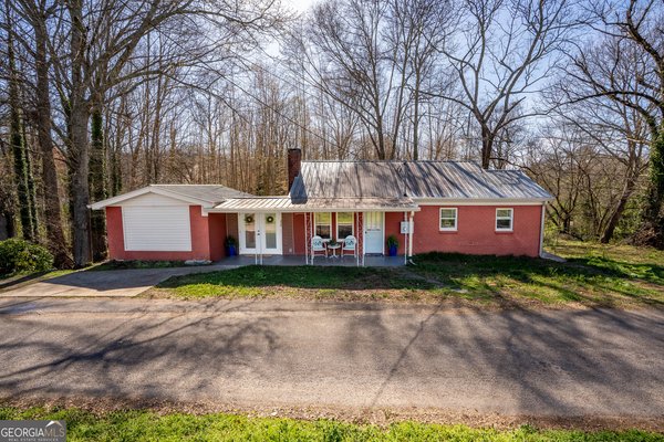 239 Young Drive, Clarkesville