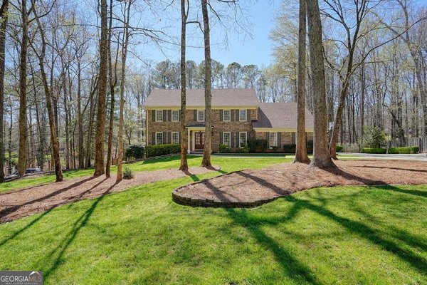 235 Oak Leaf Circle Roswell