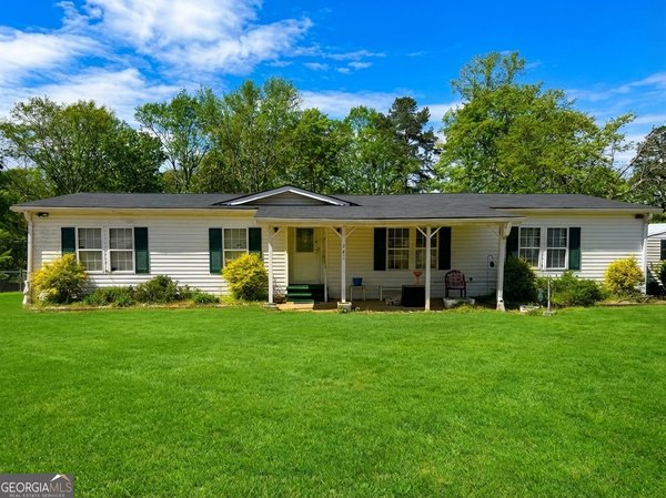 241 Lakeview Drive, Locust Grove