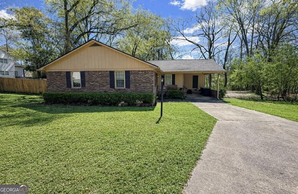 681 N Forest Lake Drive, Macon