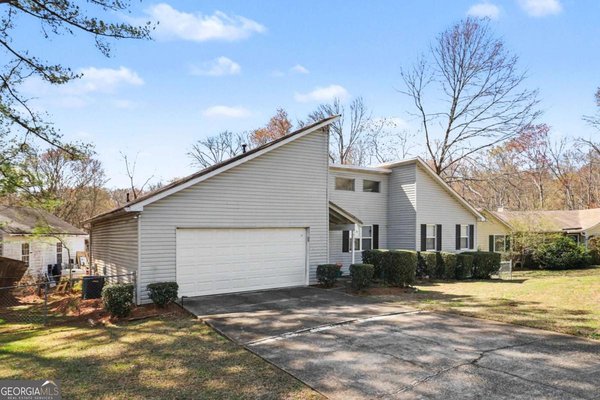 632 Woodknoll Court, Jonesboro