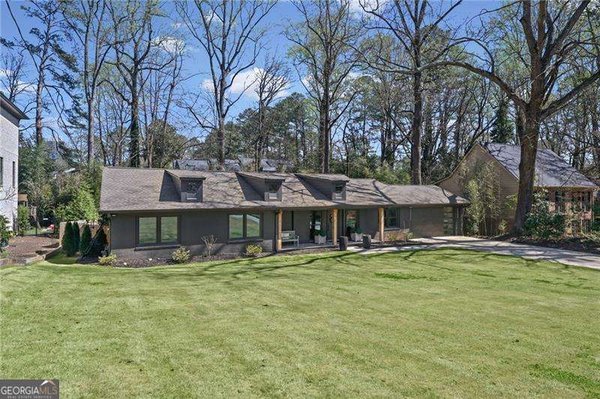 5905 Greenbrier Road, Atlanta