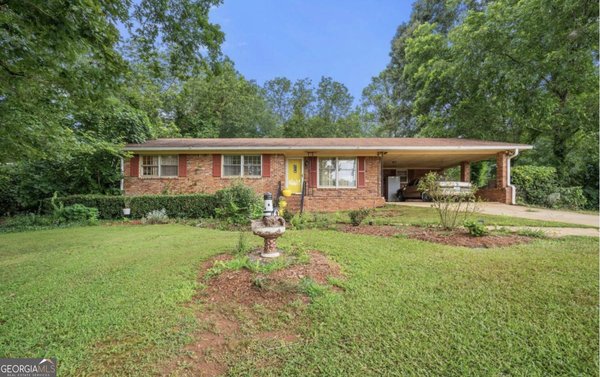 90 North Drive, Hampton