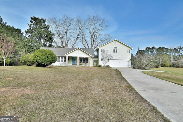 1166 B Street, Pine Mountain Valley