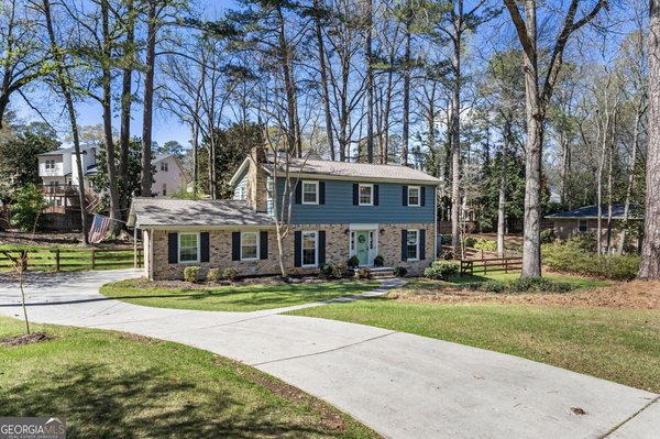 6482 Whispering Trail, Sandy Springs