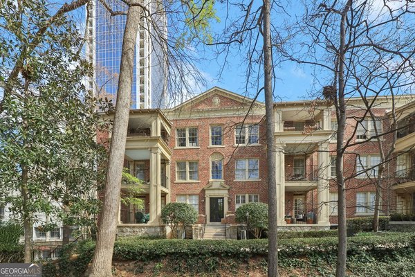 2814 Peachtree Road, Atlanta
