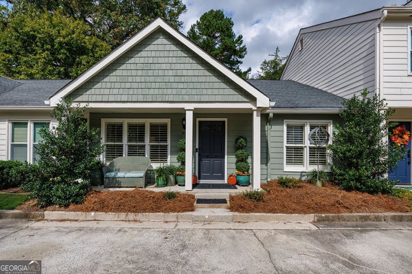 1836 Garden Court, Brookhaven