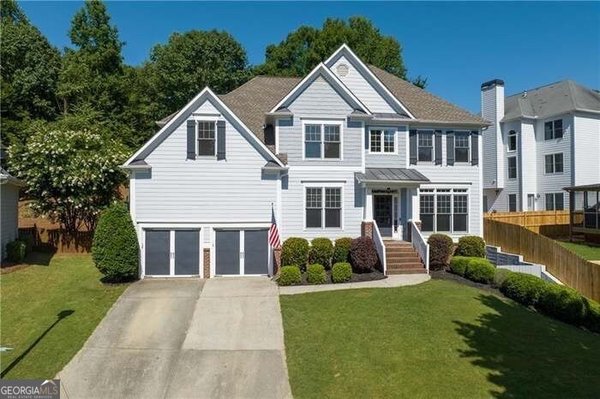 main picture of 998 Poplar Mill Court, Buford