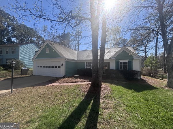 1329 Birdsong Lane, Hampton