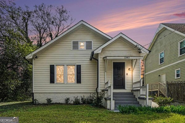 1382 Elizabeth Lane, Atlanta