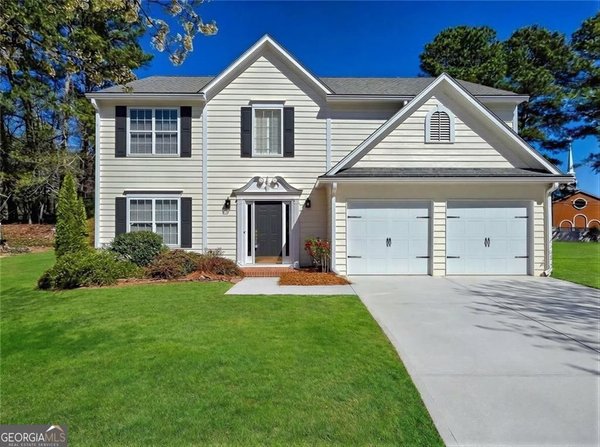 1010 Hidden Pond Lane, Roswell