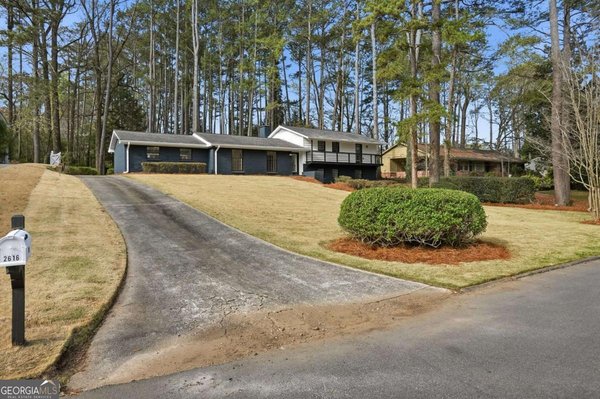 2616 Hawthorne Drive Atlanta