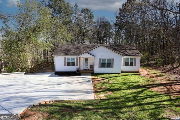 3710 Rambling Woods Drive, Loganville