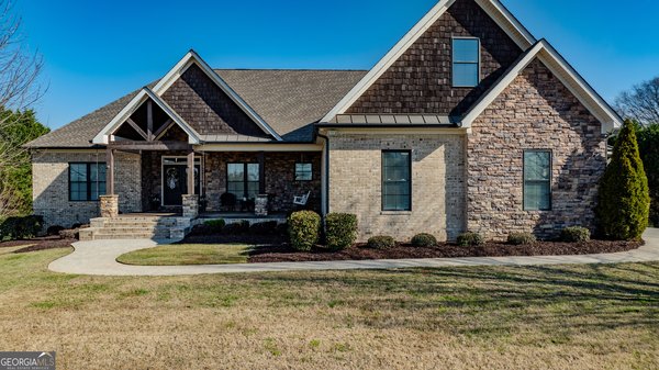 399 Overlook Trail Williamson