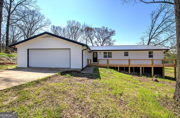 516 Baxter Road, Calhoun