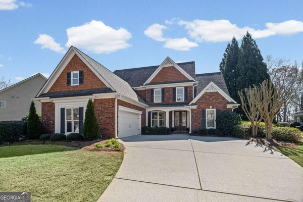 906 Laurelwood Court, Canton