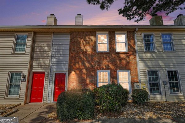 1016 Old Holcomb Bridge Road Roswell