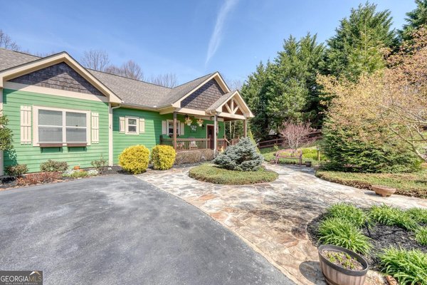 2561 Dune Road Hiawassee