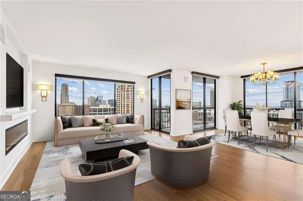 3481 Lakeside Drive Atlanta - main photo