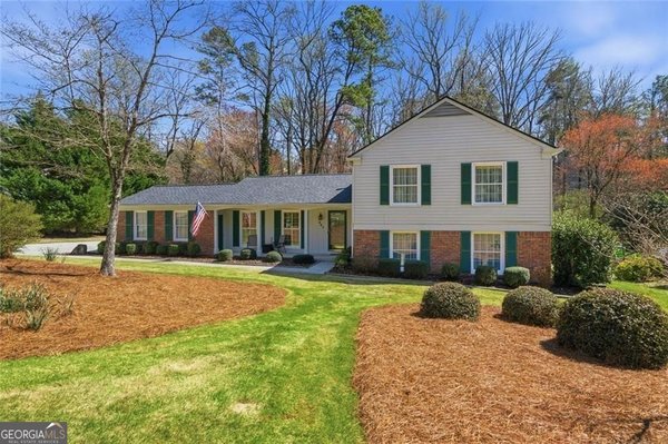 237 Lamplighter Lane, Marietta