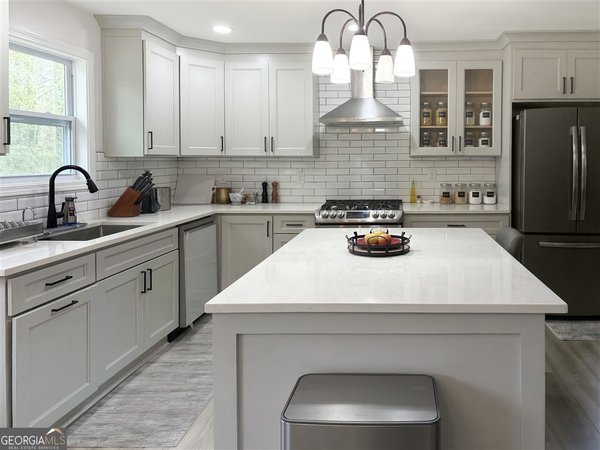 2448 Hillboro Circle, Marietta