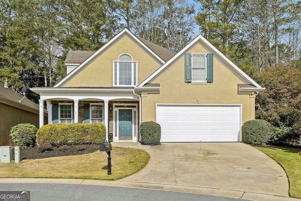 215 Riviera Court, Peachtree City