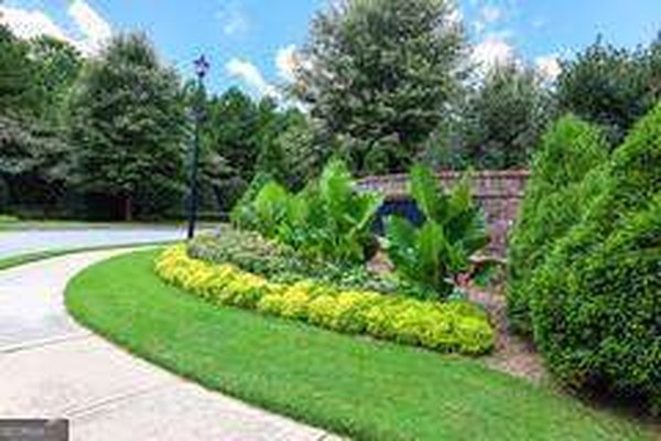 1547 Paxton Drive, Lilburn