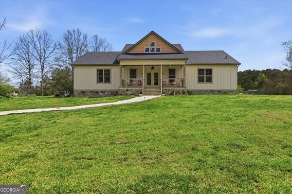 495 Lees Lake Road, Fayetteville