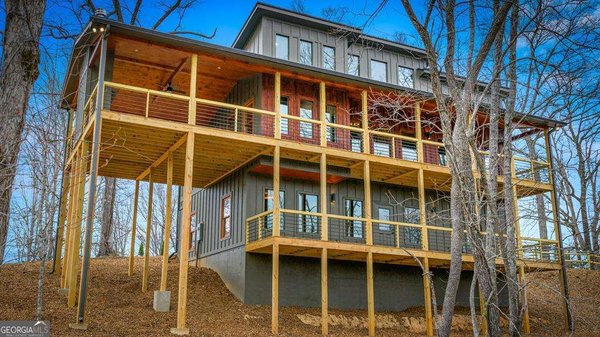 416 Windy Valley Trail, Blue Ridge