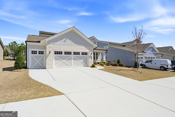 253 Chatuge Drive, Hoschton