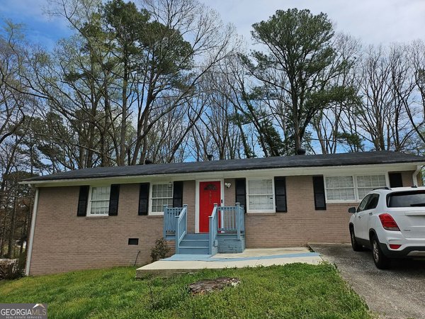 2362 Holly Hill Court, Marietta