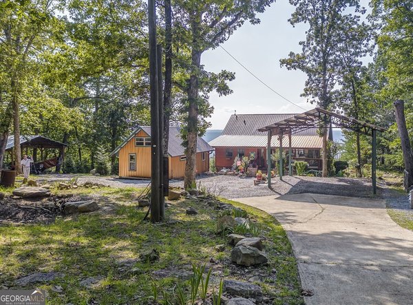 7896 Old State Road, Menlo