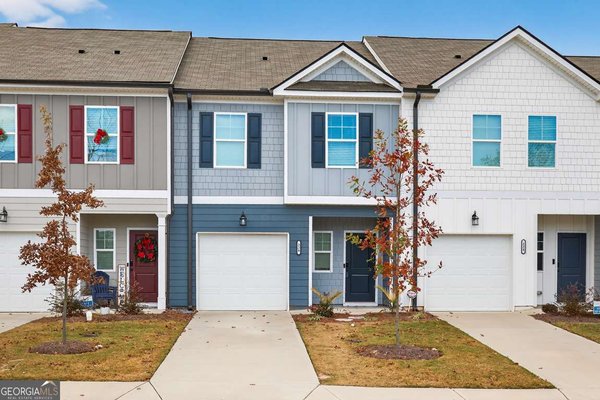 main picture of 228 Buckingham Lane, Hoschton