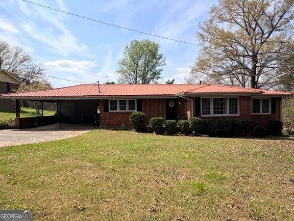 226 Lake Laurel Road, Milledgeville