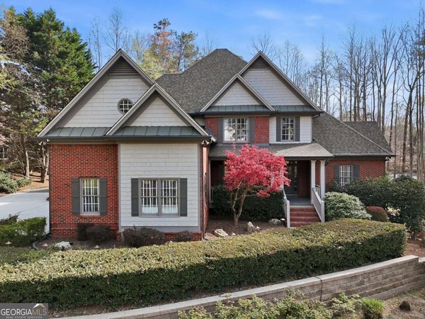 800 Barberry Drive, Milton